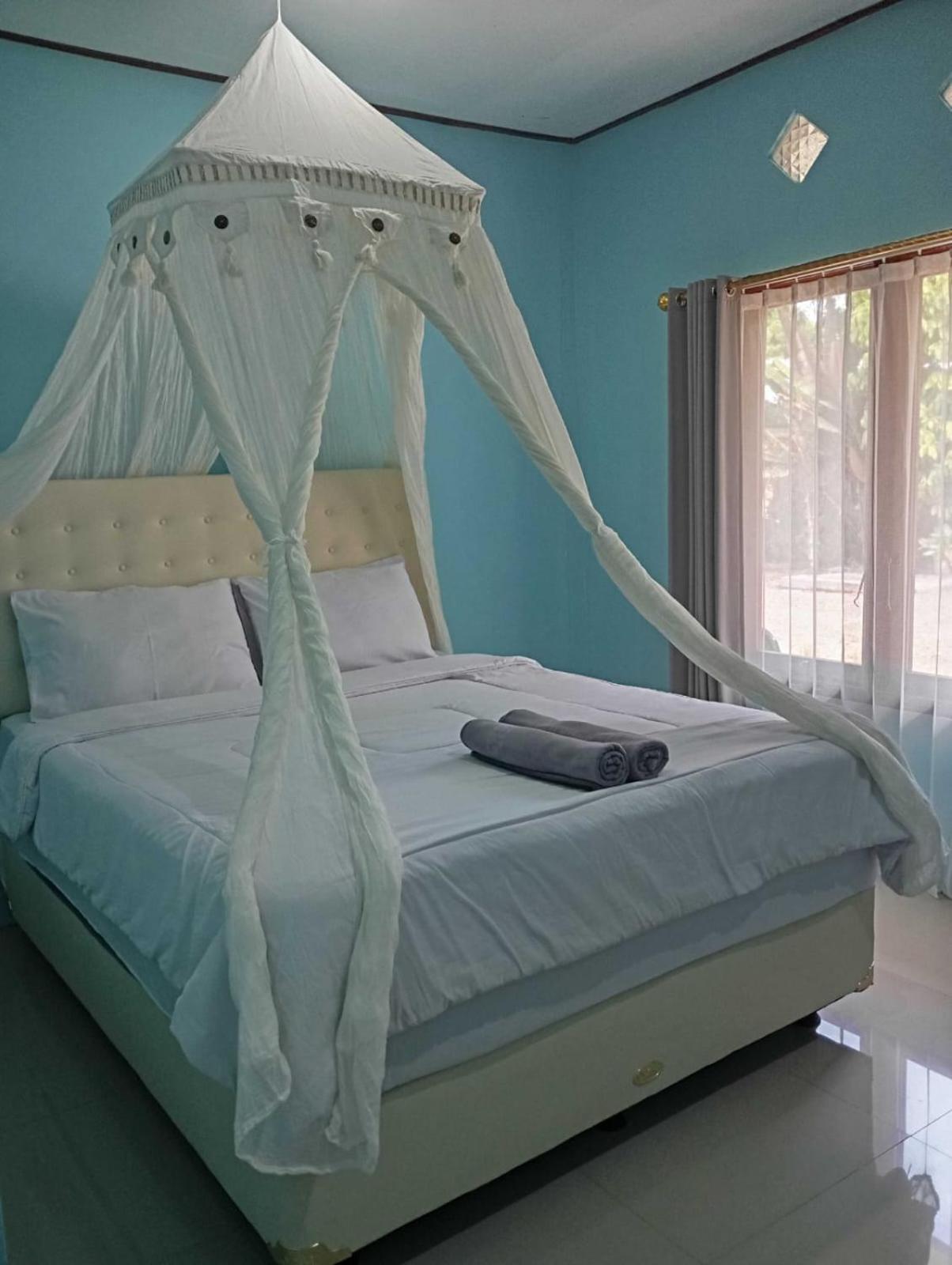 Riung Lalong Terong Guest House ภายนอก รูปภาพ